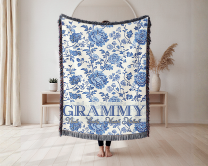 Personalized Grandma Blanket – Custom Woven Blanket with Grandkids Names, Floral Throw Blanket, Gift for Grammy, Mother’s Day Gift, Christmas Gift for Grandma